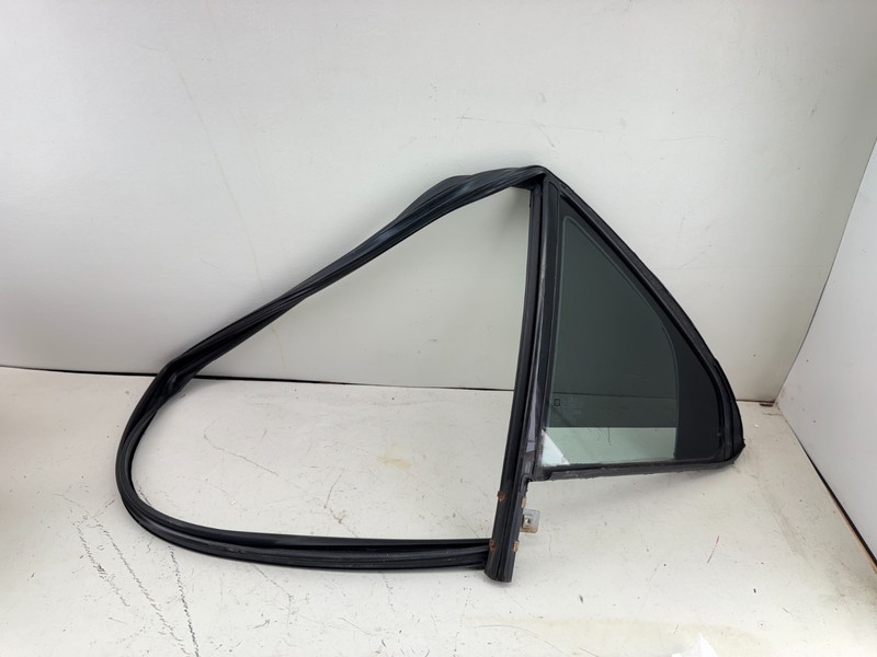 13-19 Cadillac ATS REAR LEFT DRIVER SIDE DOOR QUARTER VENT WINDOW GLASS OEM