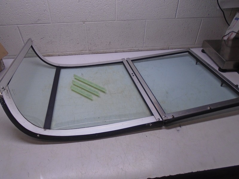 Z7 1992 178 Monte Carlo CobiaBoat Windshield Port Passenger Left and Center PC