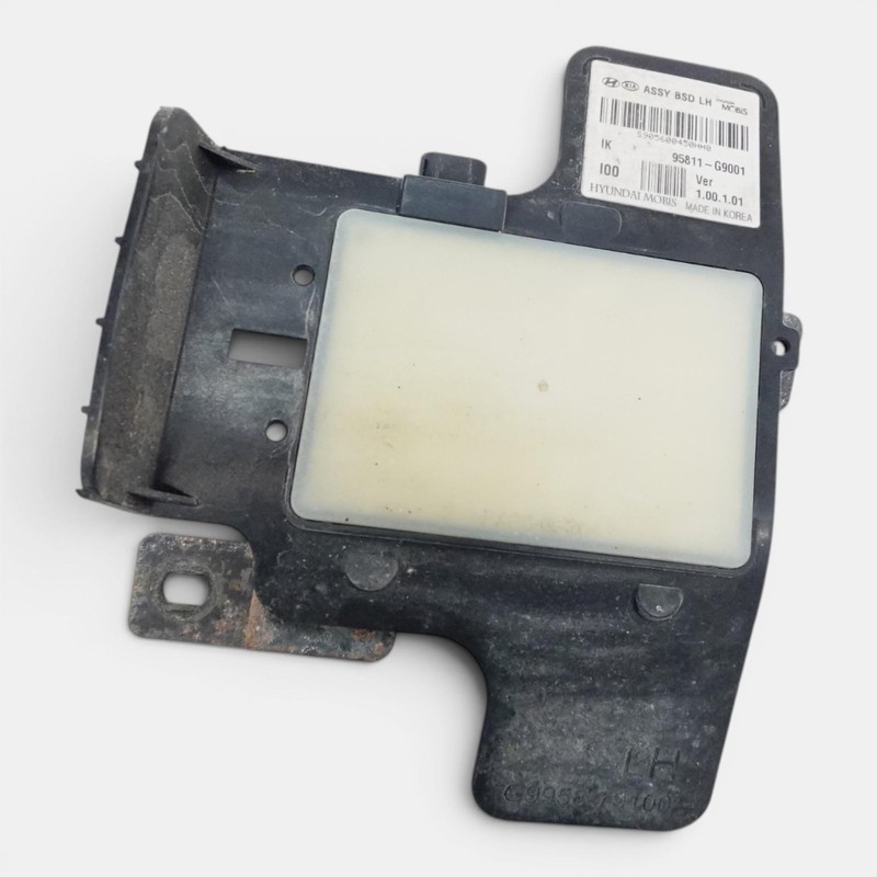 2019-2021 GENESIS G70 REAR LEFT DRIVER BLIND SPOT RADAR SENSOR MODULE OEM