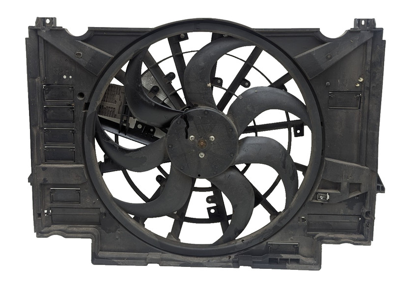 2017-2019 Jaguar XE 2.0L Diesel Radiator Fan