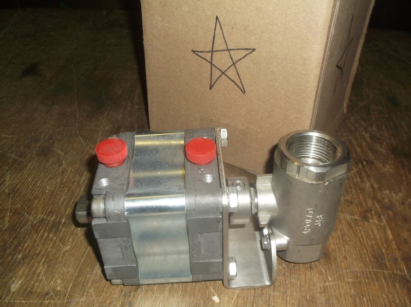 Burns Controls S-100-0-0-2 Valve Apollo 316 Stainless Steel 2000 WOG