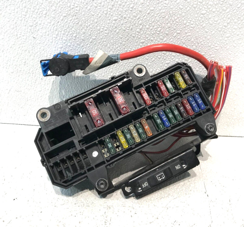Bmw E65 E66 7'Ies Distribution Trunk Fuse Relay Box Fusebox Junction Power Cable