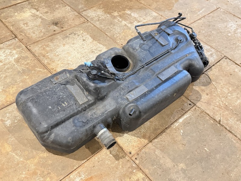 04-06 Dodge Mercedes Sprinter T1N Freightliner Diesel Gas Fuel Tank