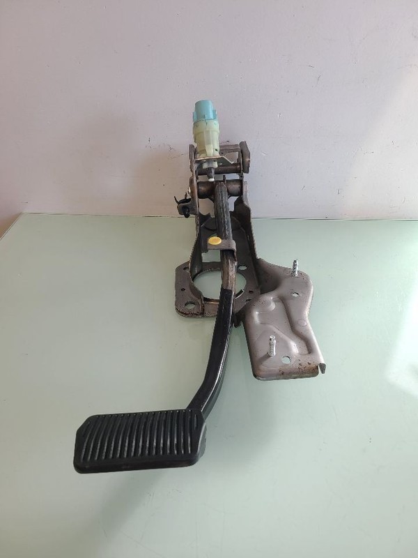 Brake Pedal Fits 2020 Corsair 586615