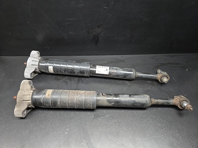 14-24 MASERATI GHIBLI - REAR LEFT & RIGHT SIDE SHOCK STRUT ABSORBER PAIR OEM
