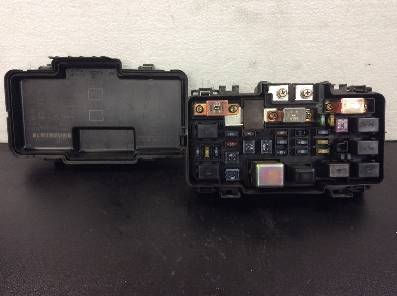 02 03 04 Honda CR-V Main Fuse Relay Box Assembly S9V-G0 Used OEM