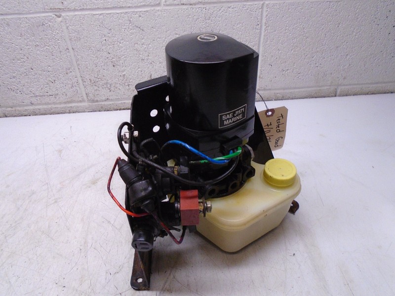 P2 Mercruiser Alpha IOne Trim Pump Motor Bracket 865380A25 Lower Unit