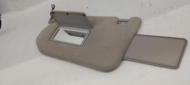 19-'20 INFINITI QX60 left driver Sun visor w/light OEM Grade A