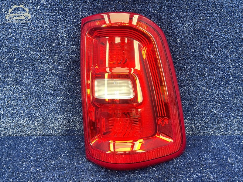 2025-2026 RAM 1500 RIGHT PASSENGER TAIL LIGHT REAR LAMP OEM 68531048AA