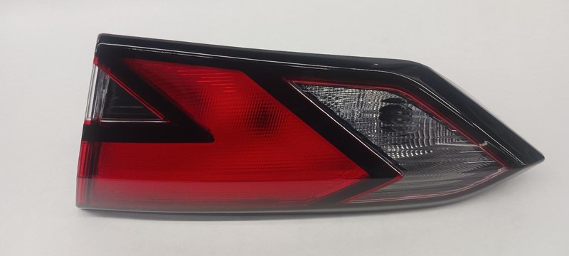 20-'23 NISSAN VERSA Right passenger Taillight decklid mounted OEM