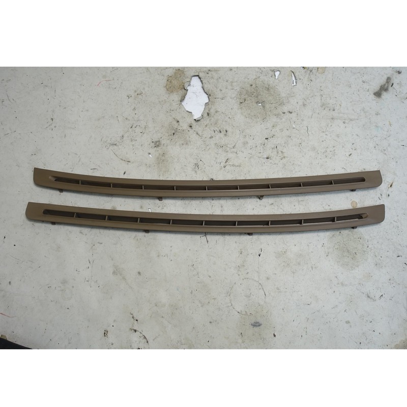 BMW E36 3-Series Front Windshield Defrost Vent Pair Beige Left Right 1992-1999