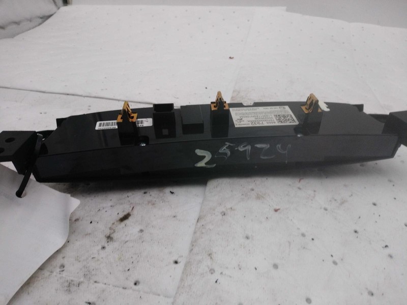 2023 Chevrolet Traverse A/C Selector Switch OEM Used 62000 Miles NJ25-25924
