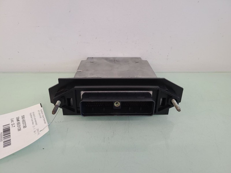 Engine ECM Electronic Control Module 8 Cylinder Fits 03 S TYPE 585935