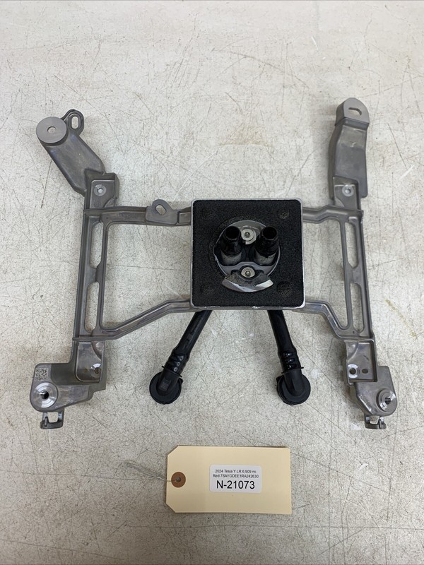 ⚡️24-25 Tesla Model Y Media Computer Controller Bracket 1787421-00-D 21073 S27