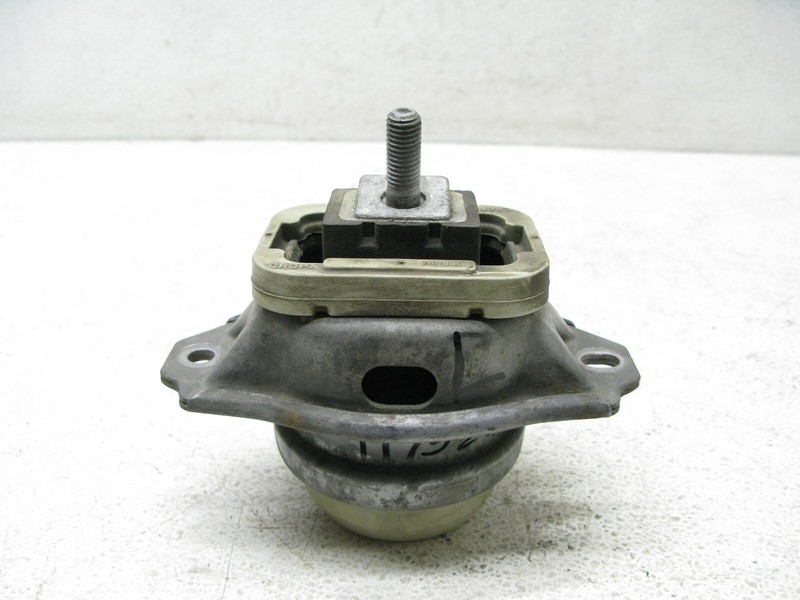 06-13 LAND ROVER RANGE ROVER SPORT ENGINE MOTOR SUPPORT MOUNT LEFT OR RIGHT 111L