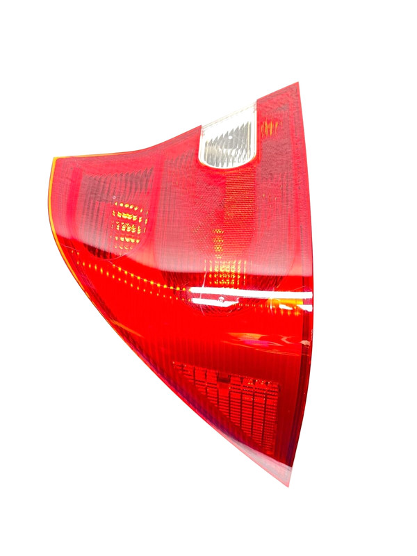 2002 Civic LH Driver Side Tail Light Assembly Light Scratches Part# 33551S5AA01