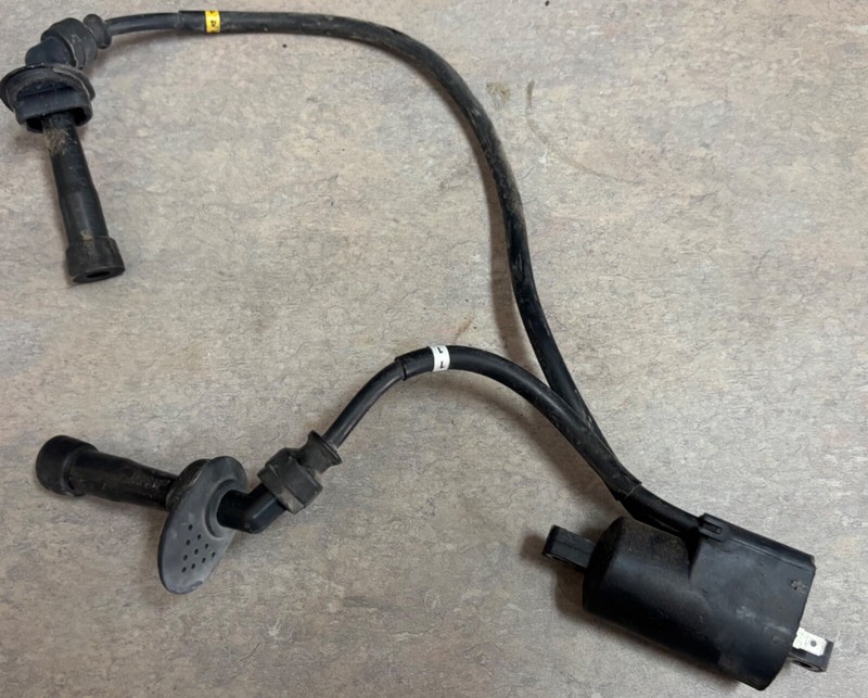 2001 Suzuki GSF1200 GSF 1200 Ignition Coil Spark Plug Wires Cable Wire Block Z4
