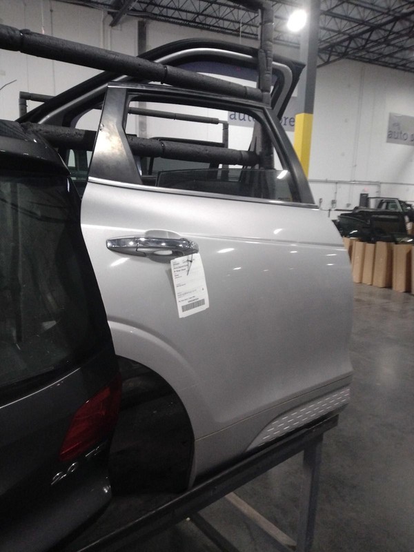2010 Honda Crosstour Rear Right Door Silver, Missing Bottom Trim, 150k Miles