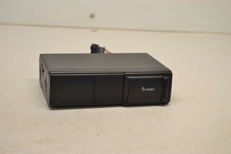 MK1 Audi TT 6 Disc CD Changer w/ Magazine Genuine Oem 2003-2006