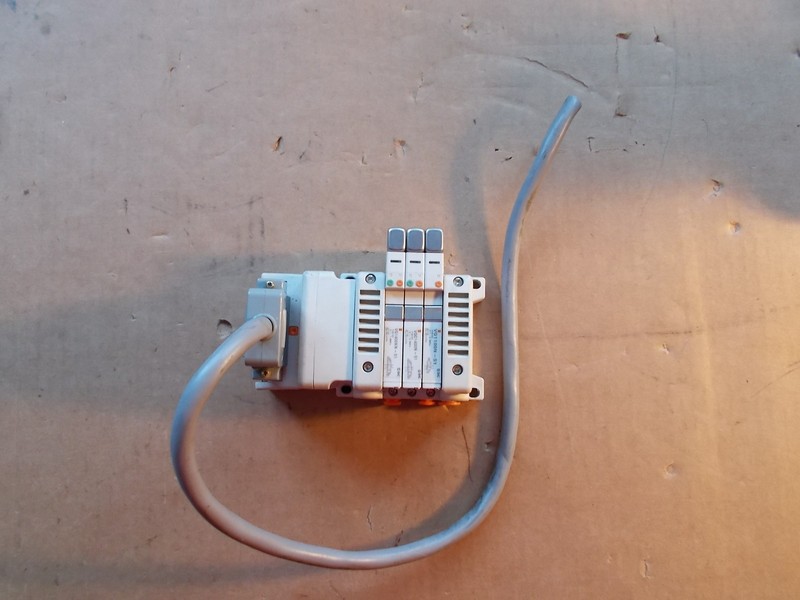 SMC VQ1100N-51 VQC1400N-51 VQ1400KN-51 Solenoid Valve Assembly *FREE SHIPPING*