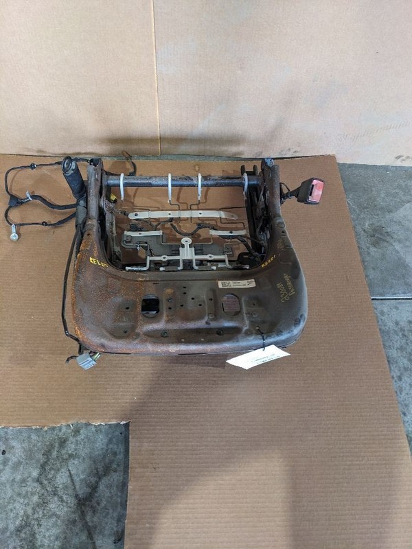 2016-2024 CHEVROLET CAMARO FRONT RIGHT PASSENGER SIDE LOWER SEAT TRACK F 1185198