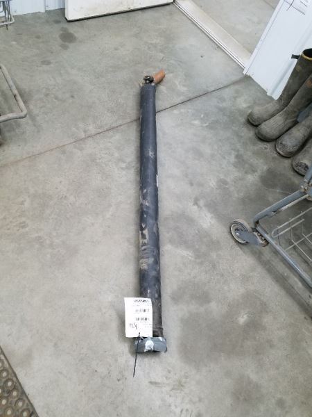 Rear Drive Shaft 4WD Standard Cab 5.3L Fits 14-18 SIERRA 1500 PICKUP 258004