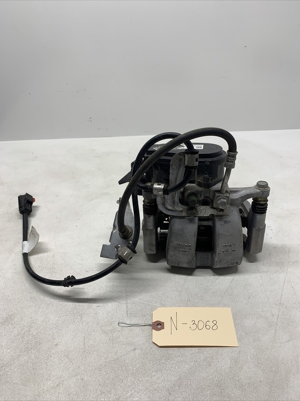 TESLA MODEL Y Performance Rear Left Brake Caliper W/ Pads 1044623-00-H3068 S15