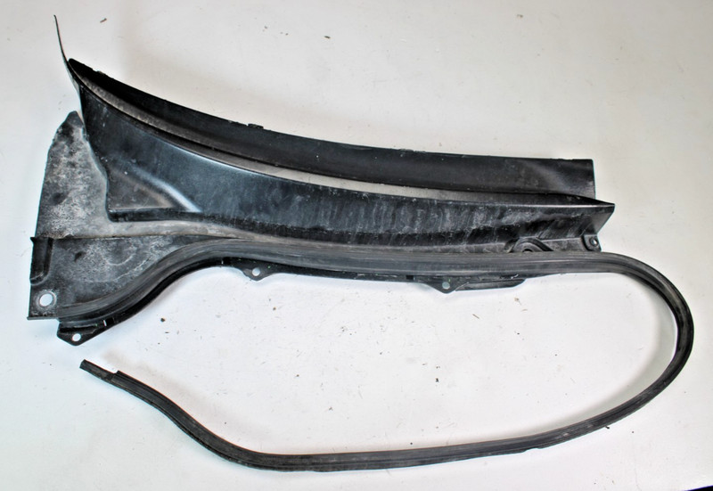 03-04 G35 Sedan Front Passenger Windshield Vent Cowl Panel OEM 66862-AM600