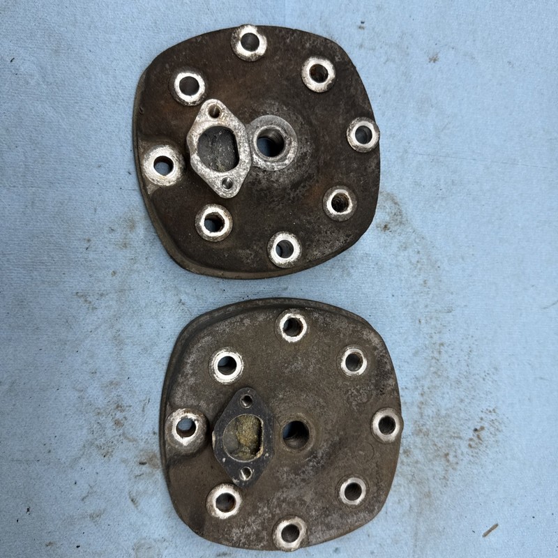 1981 Kawasaki 440 invader 440 Motor Cylinder Heads Good