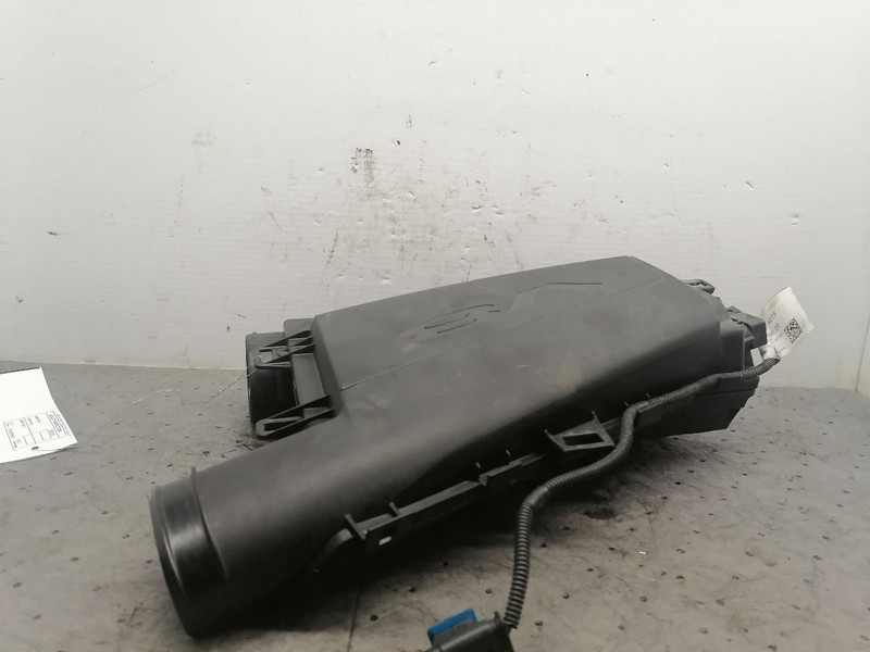 Driver Air Cleaner 166 Type GL450 Fits 13-14 MERCEDES GL-CLASS 1498711