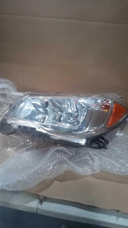2016 Subaru Forester Left Headlight Assembly Red 557809 Used 148k Miles