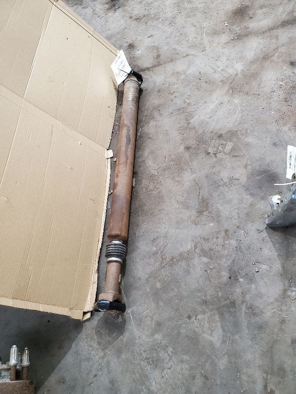 Front Drive Shaft 155" Wb 8-445 7.3L Diesel Fits 88-97 FORD F250 PICKUP 297584