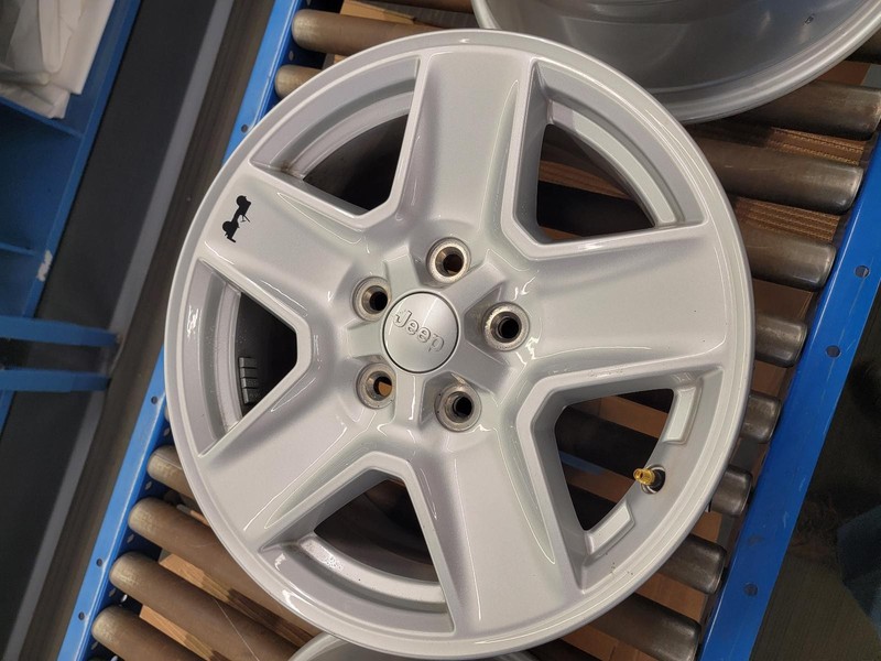 20 JEEP GLADIATOR Wheel 17x7-1/2 aluminum 5 spoke WAC silver OEM Grade A!