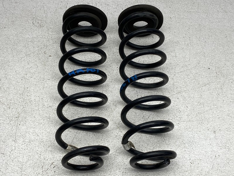 2015-2016 AUDI A3 REAR LEFT & RIGHT SHOCK STRUT COIL SPRING SET AWD OEM LOT701