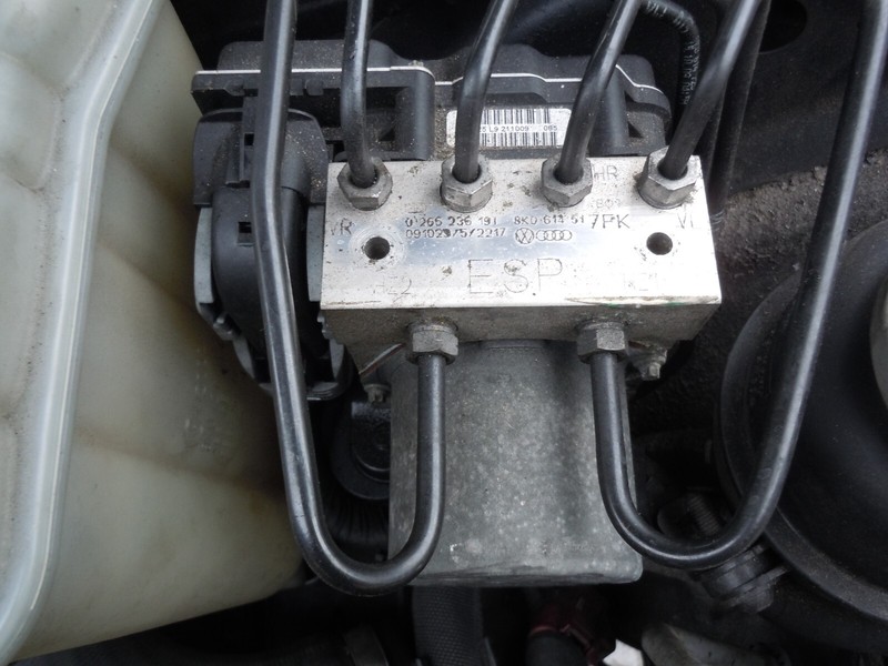 2010-2012 Audi A4 Anti Lock Brake ABS Pump FWD OEM