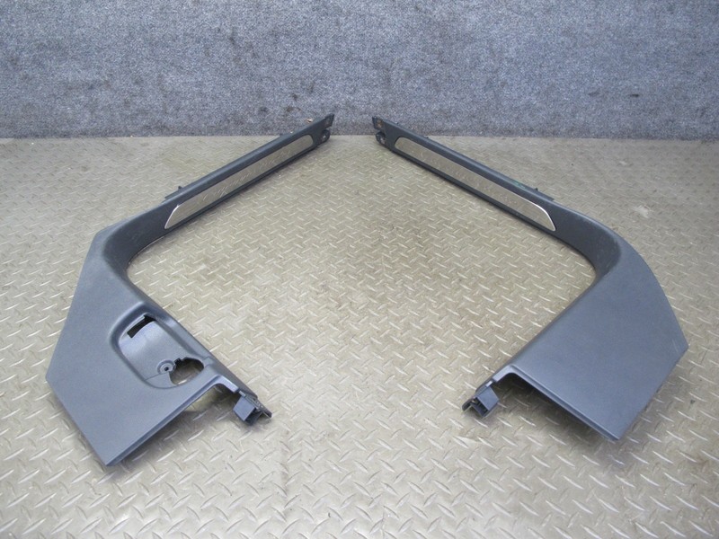 2011-2018 PORSCHE CAYENNE 958 FRONT LEFT & RIGHT SILL SCUFF PLATE KICK PANEL SET