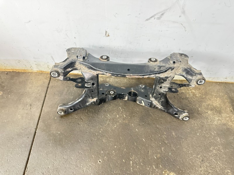 2020 - 2021 Ford Escape AWD2.0LRear Suspension Crossmember oem