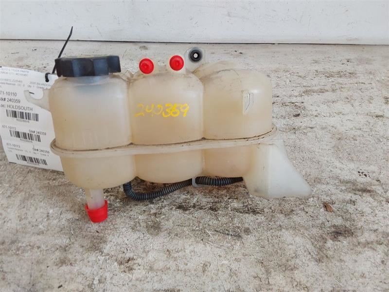 Coolant Reservoir New Style Fits 19 SIERRA 1500 PICKUP 3235016