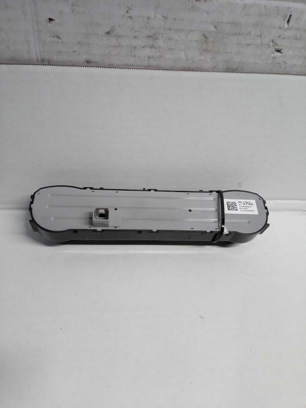 2017 GMC Acadia A/C Selector Switch OEM White Used - Scratches on Dial
