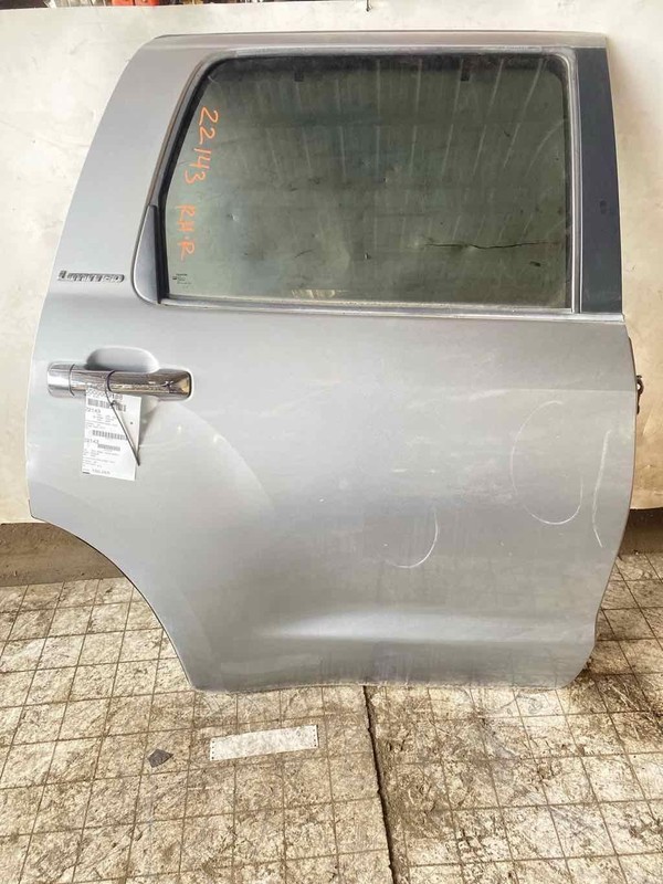 Rear Door TOYOTA SEQUOIA Right 08 09 10 11 12 13 14 15 16 17 18 19 20 21 22