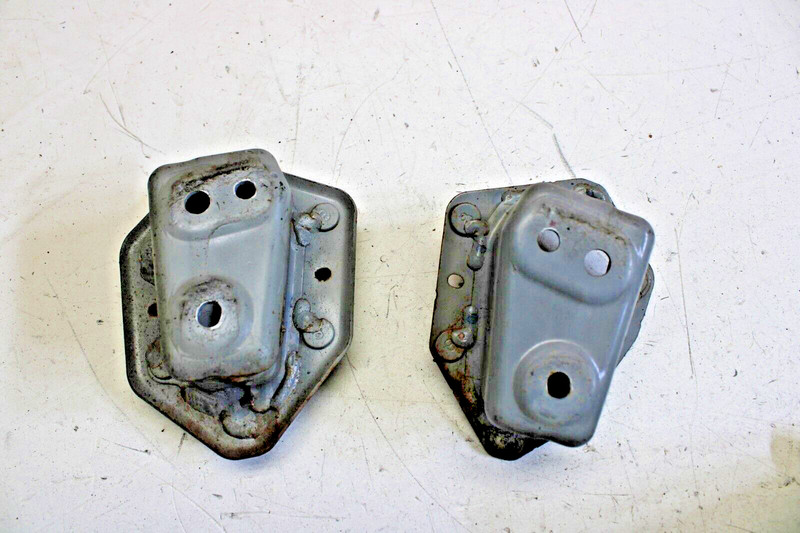 Pair Left Right  Side Front Bumper Support Brackets For 2012-2019 Nissan Versa
