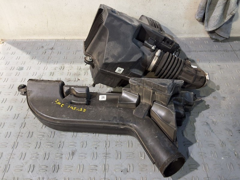 2007-2012 Nissan Altima Air Cleaner Intake Box Assembly 2.5L 4 Cylinder