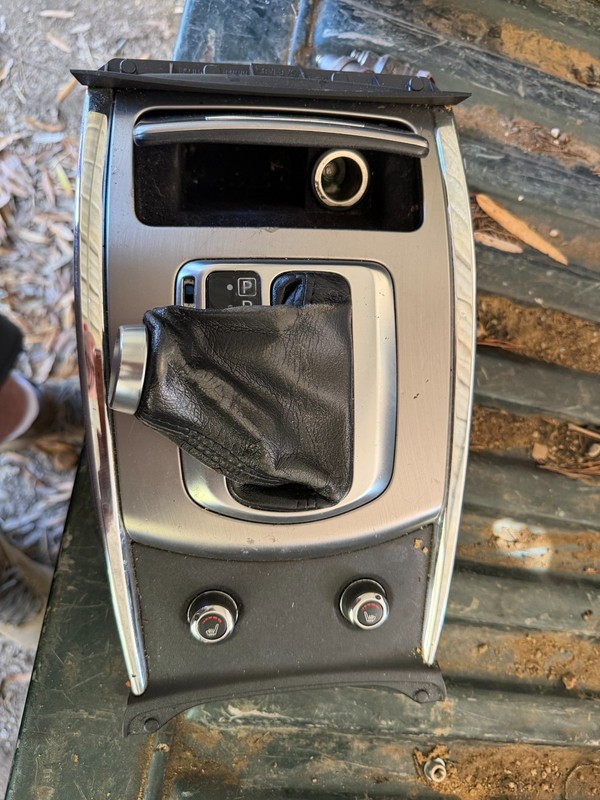 10-13 INFINITI G37 COUPE OEM FRONT CENTER CONSOLE SHIFTER BEZEL TRIM W/ SWITCHES
