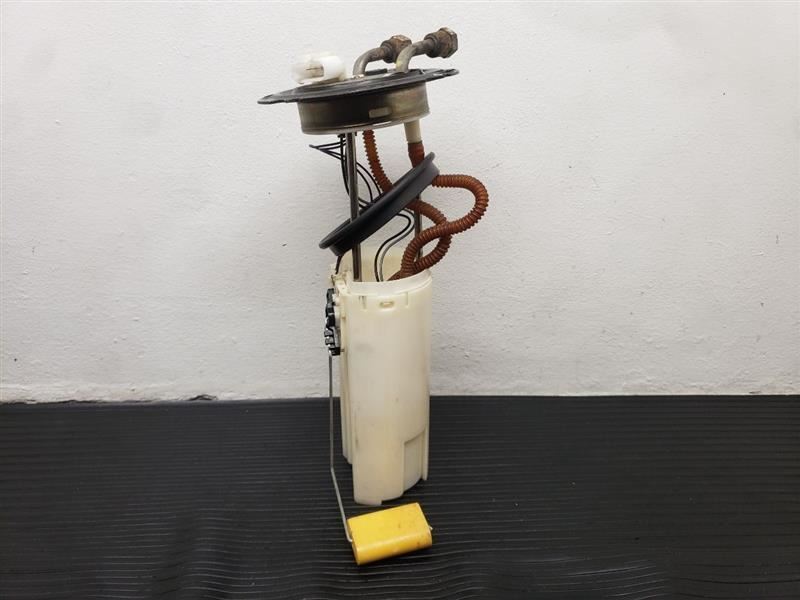 2003 Chevrolet Express 2500 Fuel Pump Assembly OEM 19152157