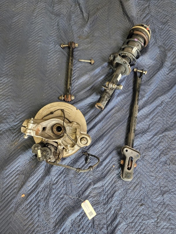Used Oem Land Rover Left Rear Suspension Knee 2012-2019 Range Rover Evoque 2.0L