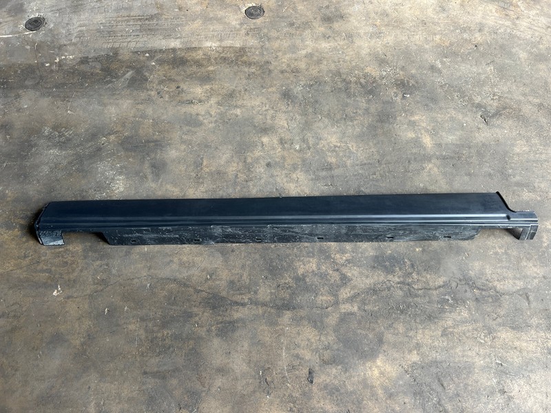 18-22 Range Rover L494 RIGHT SIDE SKIRT ROCKER PANEL COVER MOLDING OEM