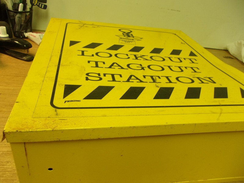 Prinzing Lockout Tagout Station 16 1/2"L X 15 1/4"W X 5 5/8"D Yellow
