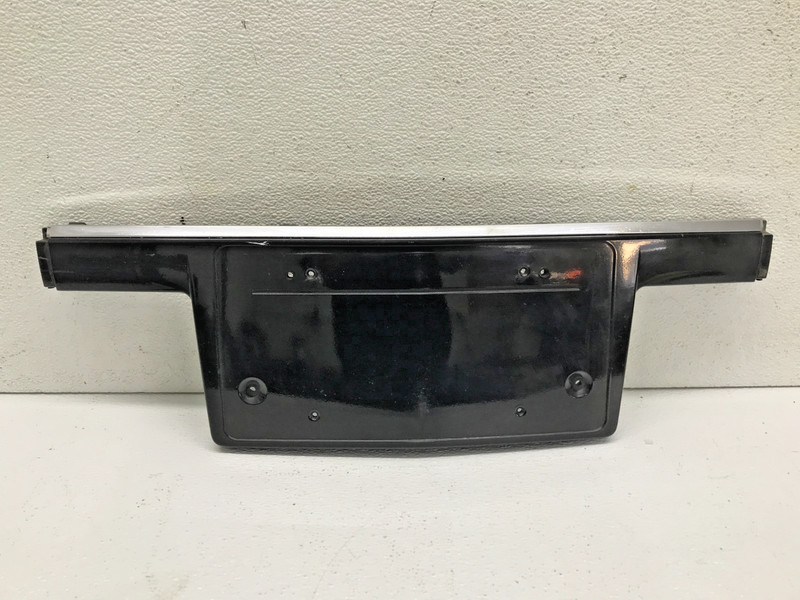 06 07 08 BMW e65 e66 750Li Front Bumper License Plate Cover OEM 7135535