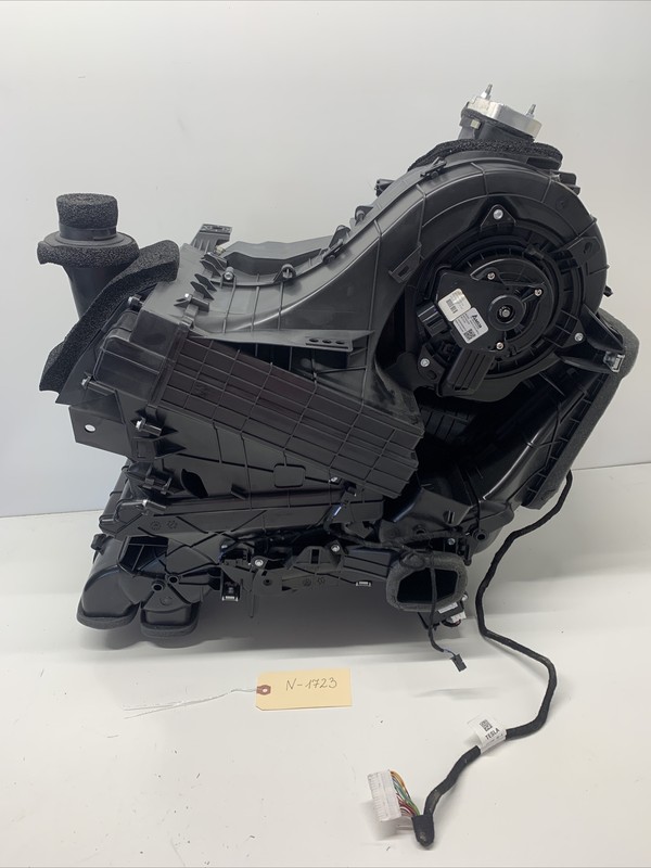 21-23 TESLA MODEL 3 HVAC AC AIR HEATER CORE BLOWER MOTOR HOUSING BOX N-1723 S3