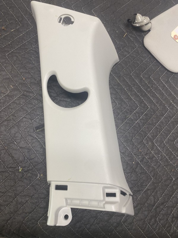2016 KIA SORENTO LX Rear Upper Pillar 85860-C6000 OEM